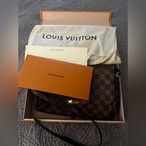 LOUIS VUITTON Damier Ebene Favorite MM